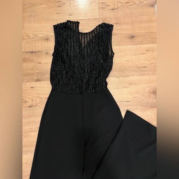 SOLD‼️ Jumpsuit - Picture 1 of 3